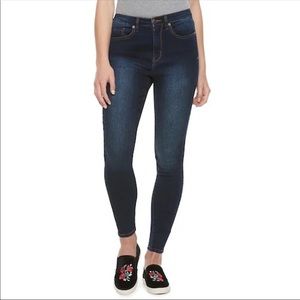 Mudd FLX Stretch High- Rise Jeggings